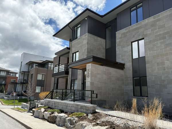 160 Boundstone WAY #103, Kanata, ON K2T 0M8