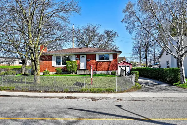 811 Dolph ST N, Cambridge, ON N3H 2B6