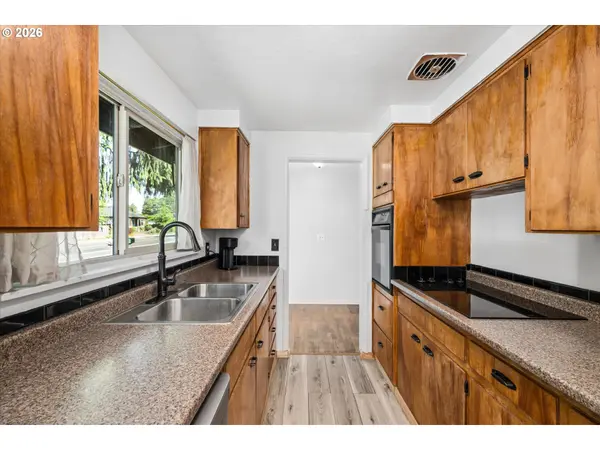 1655 NORKENZIE RD, Eugene, OR 97401