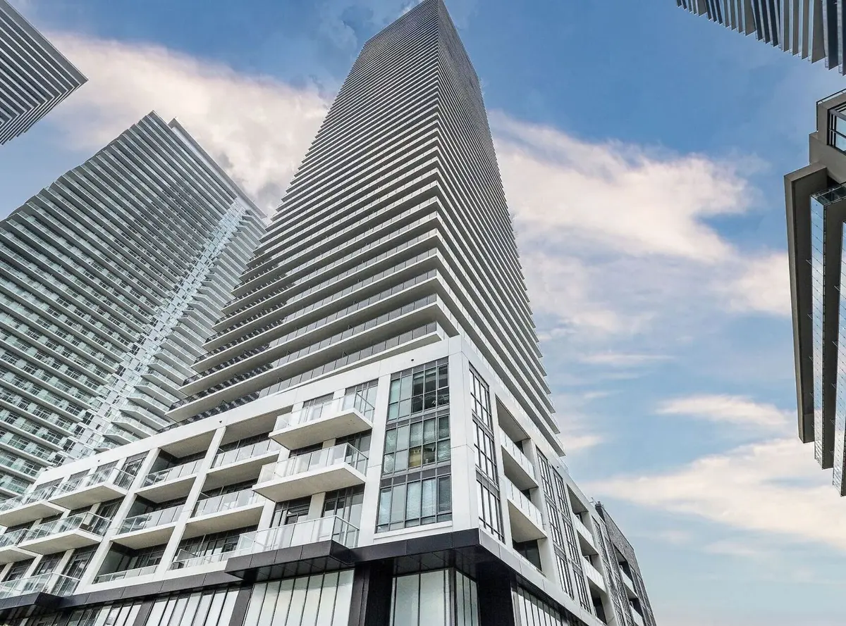 70 Annie Craig DR #TH104, Toronto W06, ON M8V 0C4