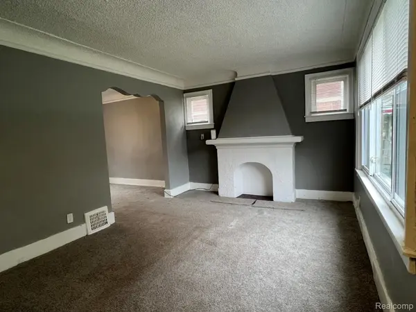 15862 Stansbury ST, Detroit, MI 48227