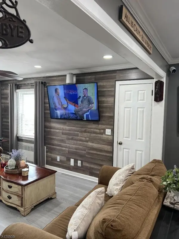 120 Livingston Rd, Linden City, NJ 07036