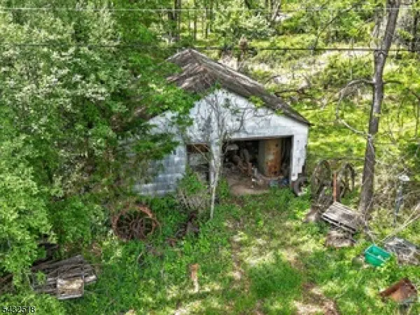 499 Edgewood Rd, Readington Twp., NJ 08889