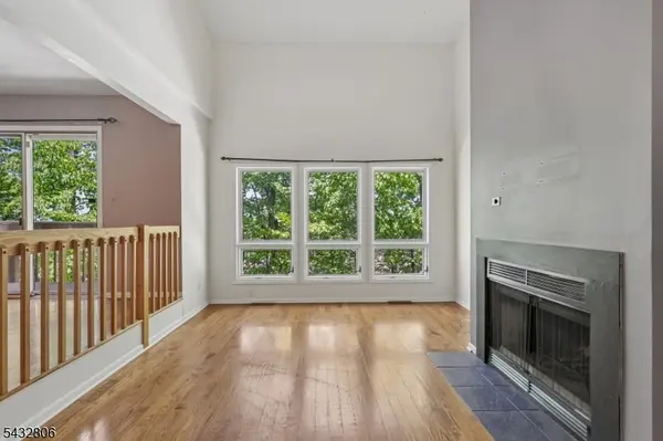 33 Cedarwood Ter., Woodland Park, NJ 07424