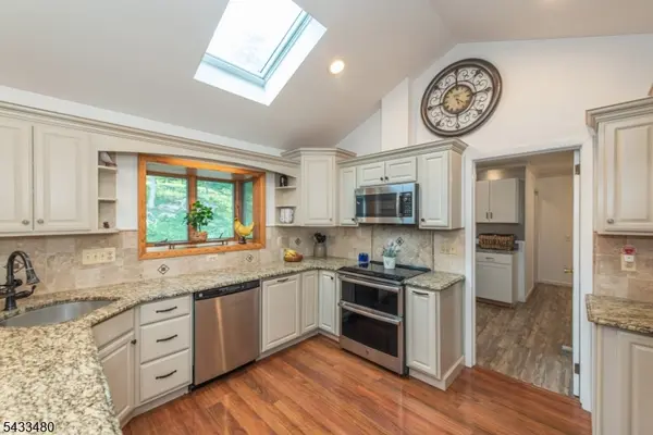 30 Woodland Rd, Franklin Boro, NJ 07416