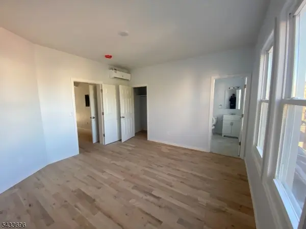 80 Beverly St, Newark City, NJ 07108
