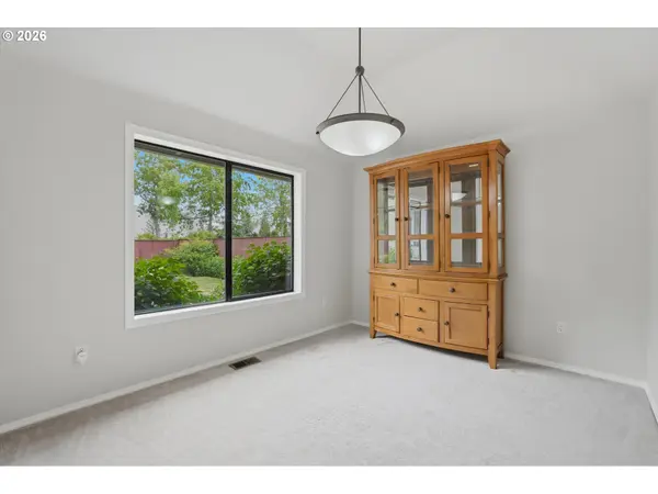 5701 NE SILO DR, Hillsboro, OR 97124