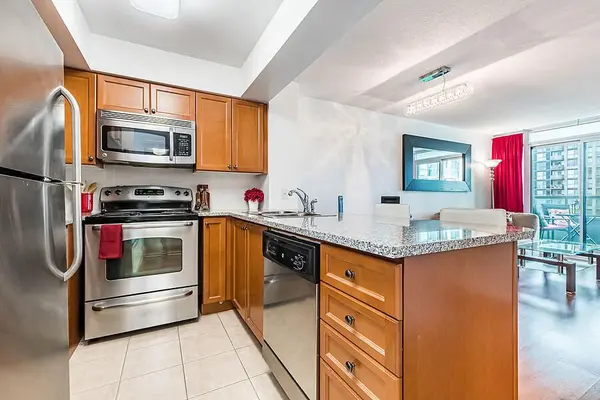 335 Rathburn RD W #1703, Mississauga, ON L5B 0C8