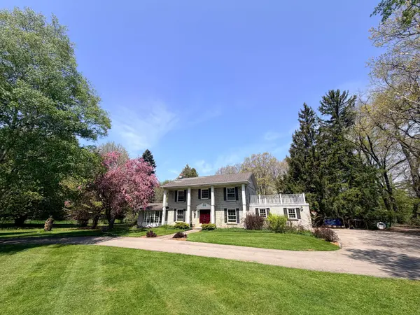 345 Jerseyville RD W, Hamilton, ON L9G 5C3