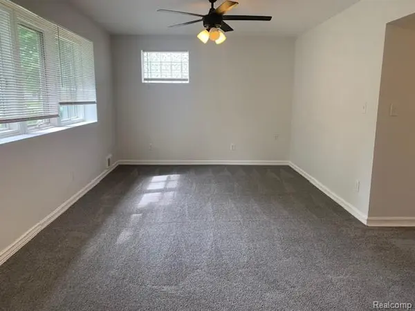 9167 Groschner ST, Taylor, MI 48180