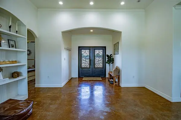 328 Meadow Lane, Red Oak, TX 75154