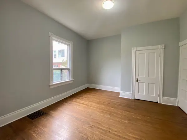 280 Annette ST #1, Toronto W02, ON M6P 1R4