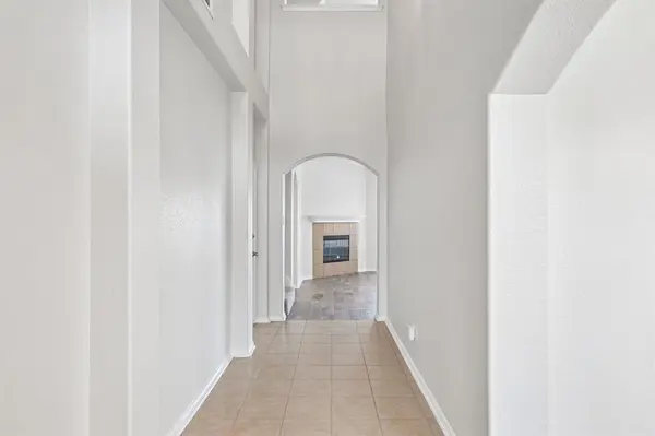 421 Braewick Drive, Fort Worth, TX 76131