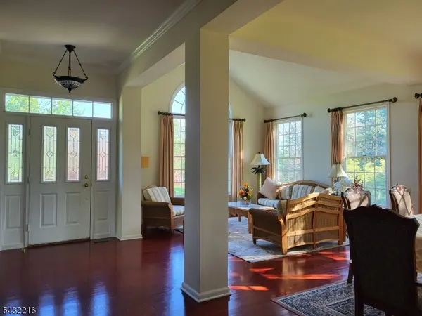5 Pauma Valley Ct, Montgomery Twp., NJ 08558