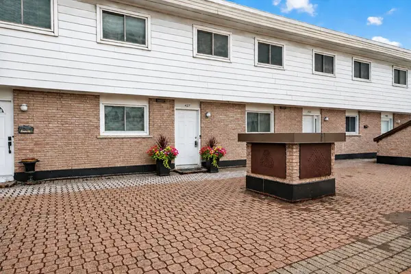 427 Moodie DR, Bells Corners And South To Fallowfield, ON K2H 8A5