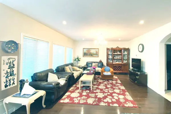 377 BLACKACRES BLVD, London North, ON N6G 0J2