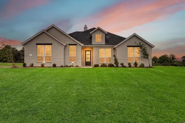 317 Skeen Peak, Springtown, TX 76082