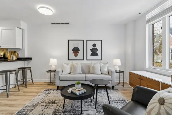 12 Sudbury ST #2010, Toronto C01, ON M6J 3W7
