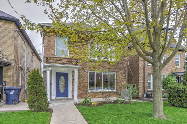1336 Avenue RD, Toronto C04, ON M5N 2G9
