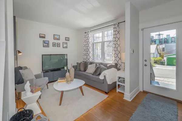 55 Devon RD, Toronto E02, ON M4E 2J7
