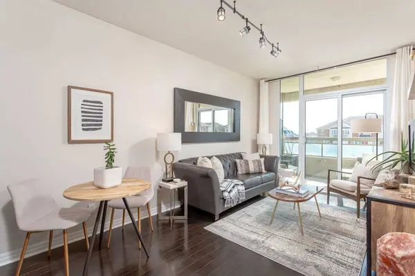 1359 Rathburn RD E #210, Mississauga, ON L4W 5P7