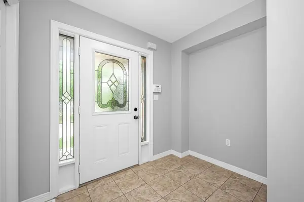 23 Bellflower BLVD, Hamilton, ON L0R 1P0