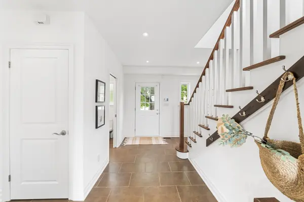 108 Lexfield AVE, Toronto W05, ON M3M 1M8
