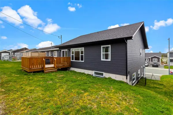 69 Maurice Putt Crescent, St. John's, NL A1B 0S3