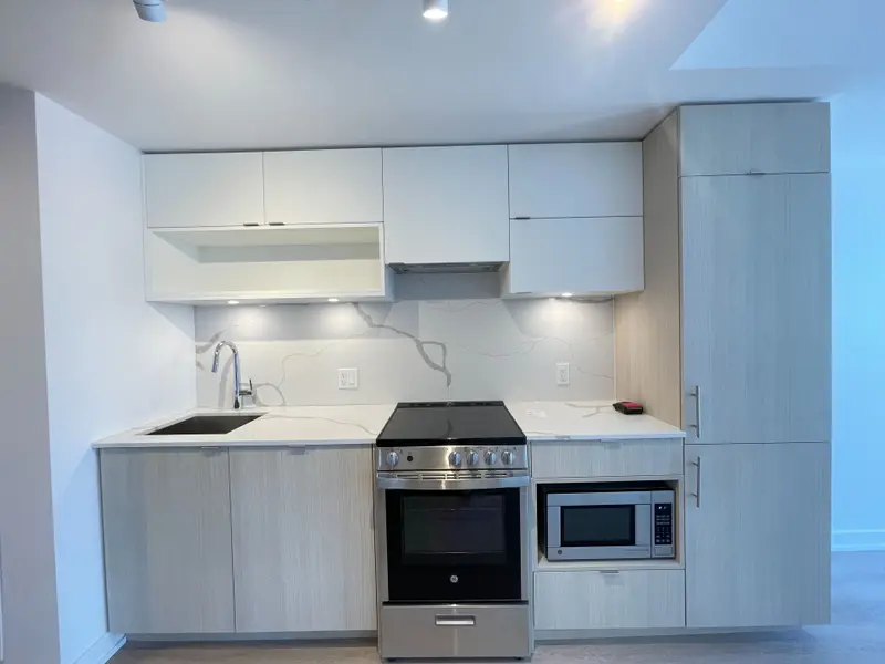 100 Queen ST E #803, Toronto C08, ON M5C 0B5