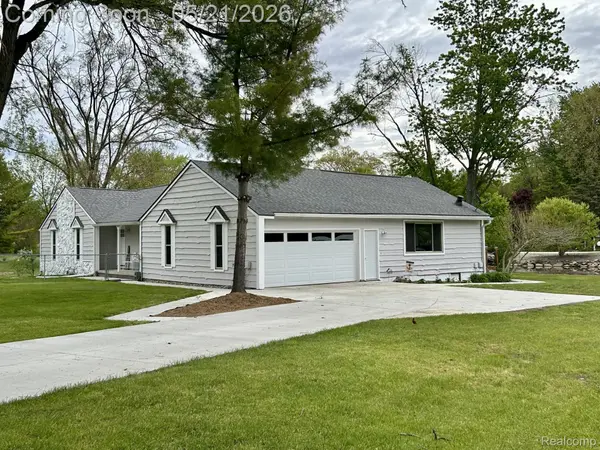 9831 Kress RD, Hamburg Township, MI 48169