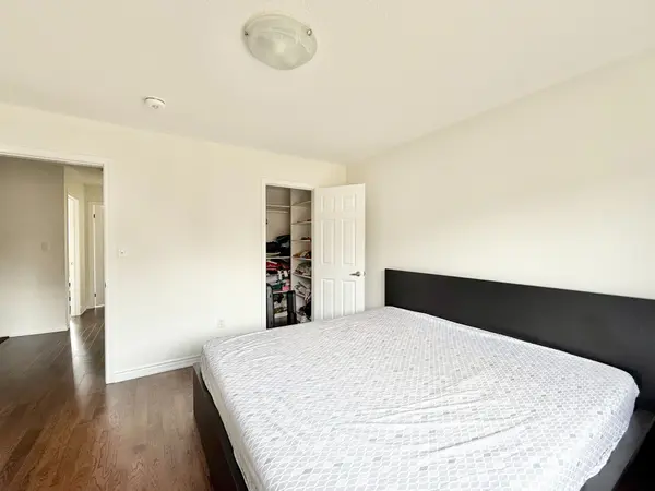 8 Doluci CRES ##Main, Brampton, ON L7A 0H1