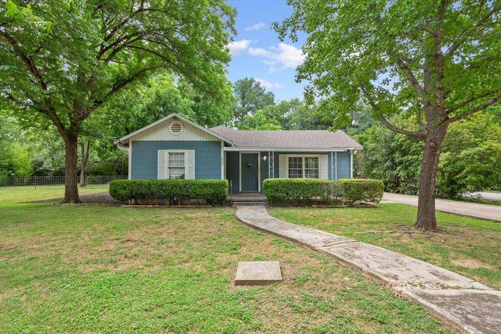 802 Avenue A, Valley Mills, TX 76689