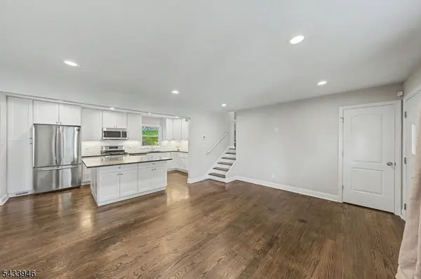 16 Highland Trl, Denville Twp., NJ 07834