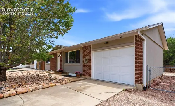4526 Del Verde DR, Colorado Springs, CO 80918