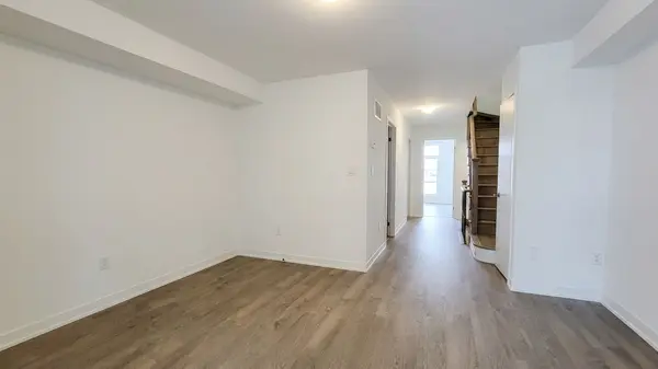 121 Green Gardens BLVD, Toronto C04, ON M6A 0E2