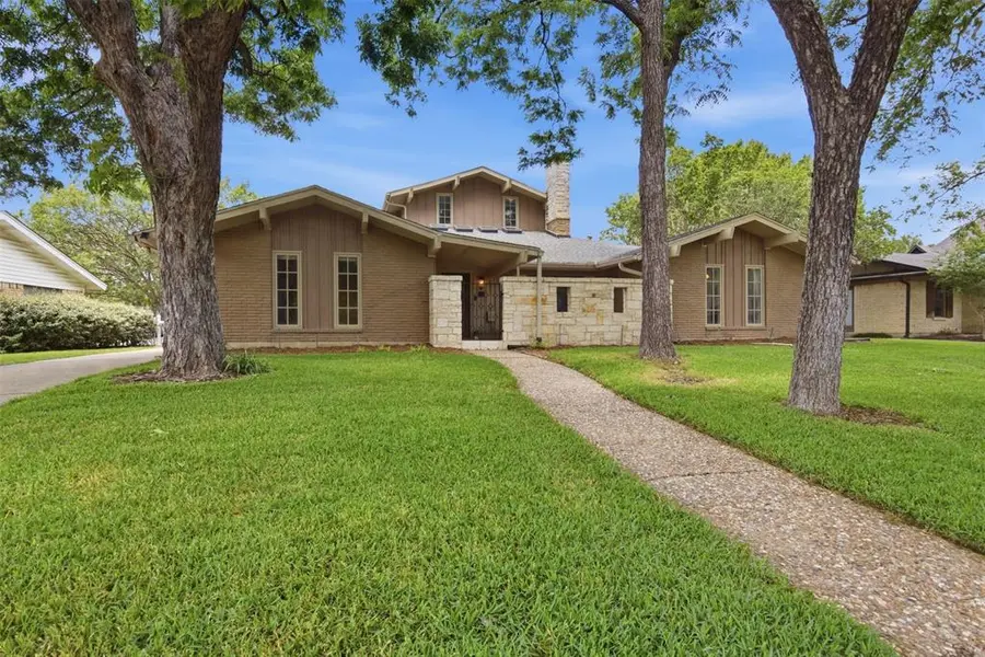 3217 Golfing Green, Farmers Branch, TX 75234