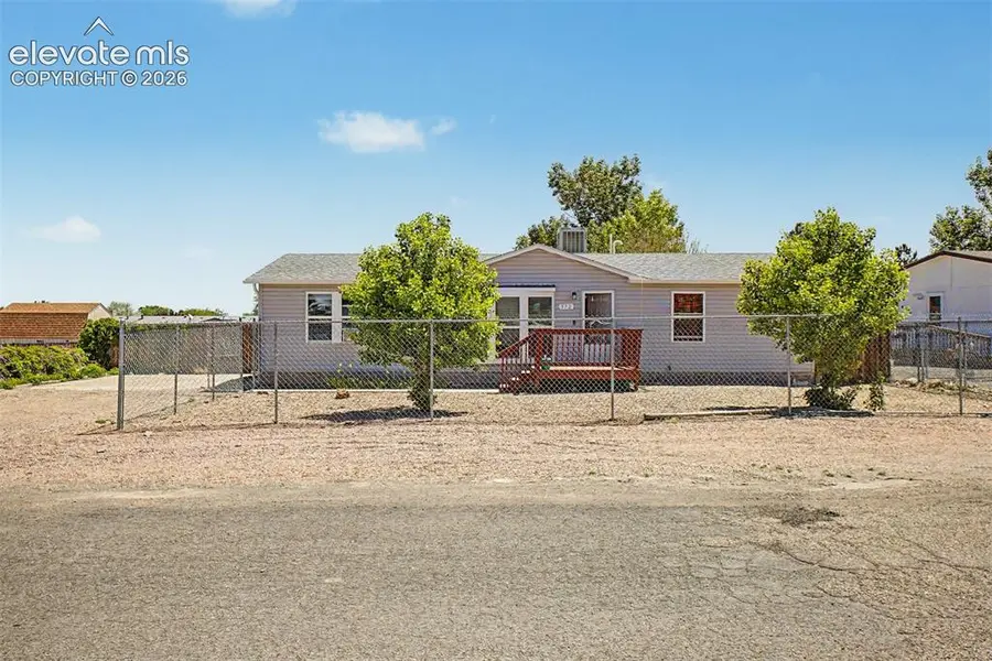 972 S Saddlerock DR, Pueblo, CO 81007