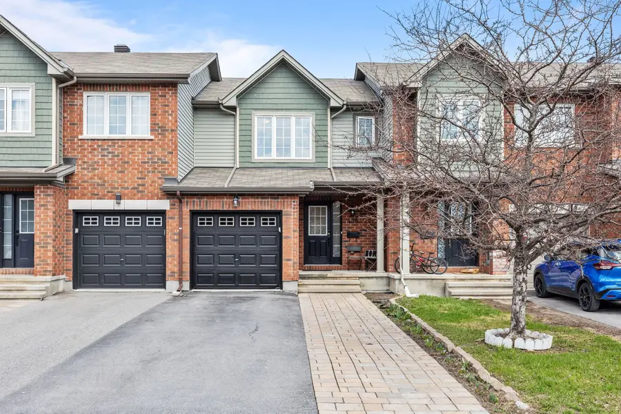 438 Haresfield CT, Blossom Park - Airport And Area, ON K4M 0B6
