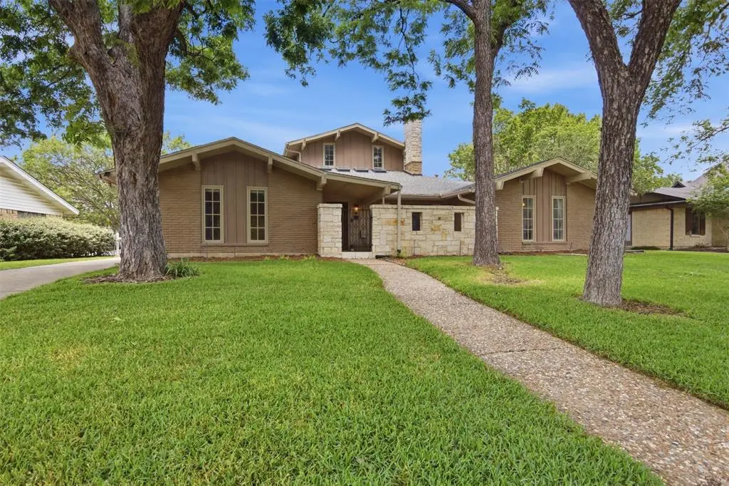 3217 Golfing Green, Farmers Branch, TX 75234