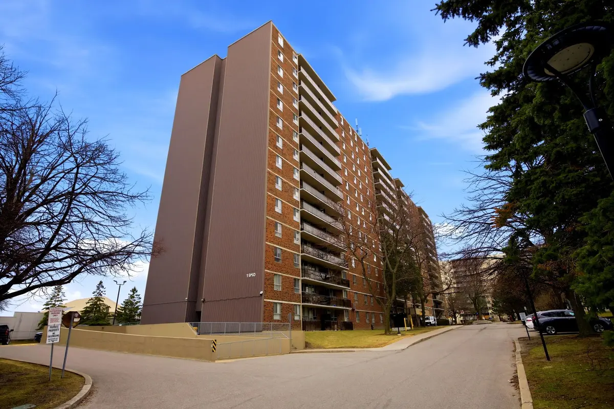 1950 Kennedy RD #101, Toronto E04, ON M1P 4S9