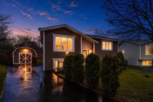 22 MacCarthy Crescent, Mount Pearl, NL A1N3R9