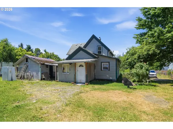 1737 SE MILL ST, Roseburg, OR 97470