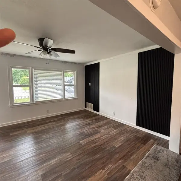 1104 Locust Street, Gainesville, TX 76240