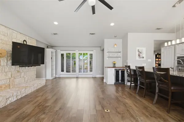3217 Golfing Green, Farmers Branch, TX 75234