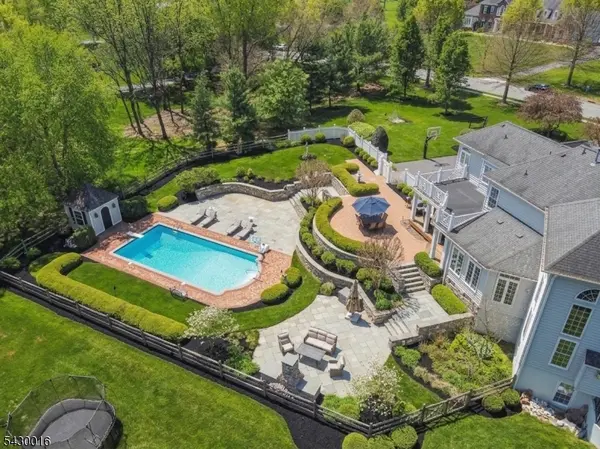 1 Buckeye Ln, Raritan Twp., NJ 08822