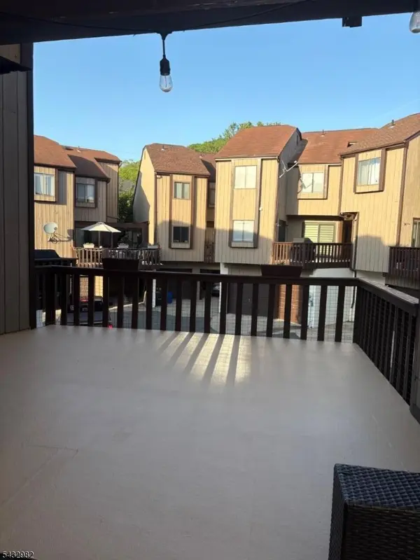 37 Delbarton Ct #37, Washington Twp., NJ 07840