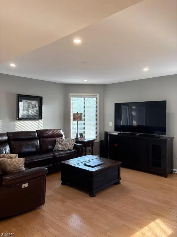 37 Delbarton Ct #37, Washington Twp., NJ 07840