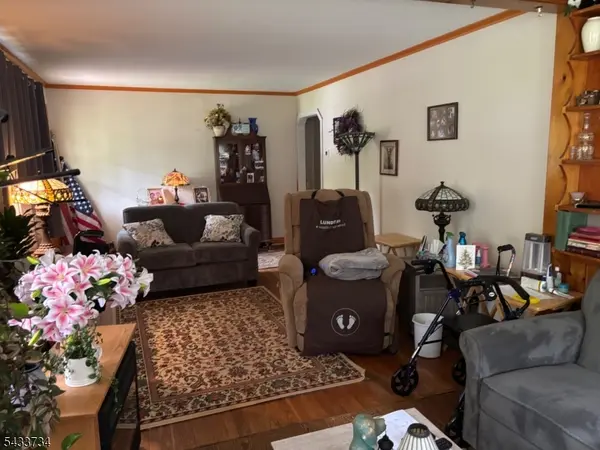 33 Longview Ave, Randolph Twp., NJ 07869