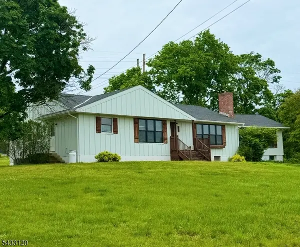 13 MAPLE AVENUE, Frenchtown Boro, NJ 08825