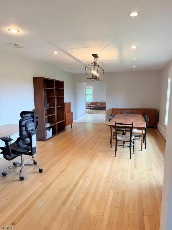 13 MAPLE AVENUE, Frenchtown Boro, NJ 08825